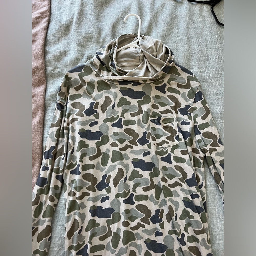 Camo pull over